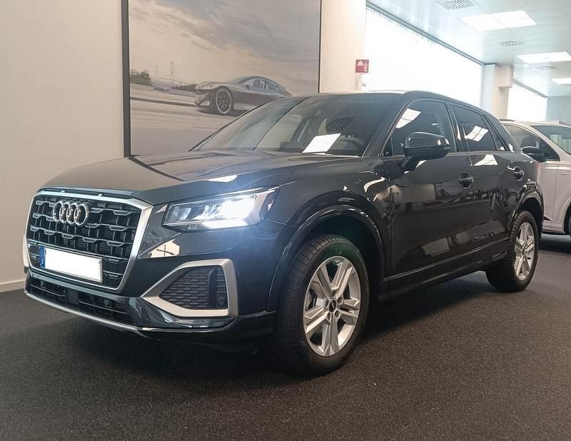 Grau Gebraucht 2024 Audi Q2 Advanced SUV | 27.600 € (Fairer Preis) - Bild 1/4