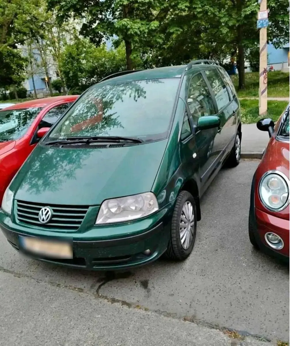 Gebraucht VW Sharan 131 PS (96 kW) 2004 Schwarz Van / Kleinbus