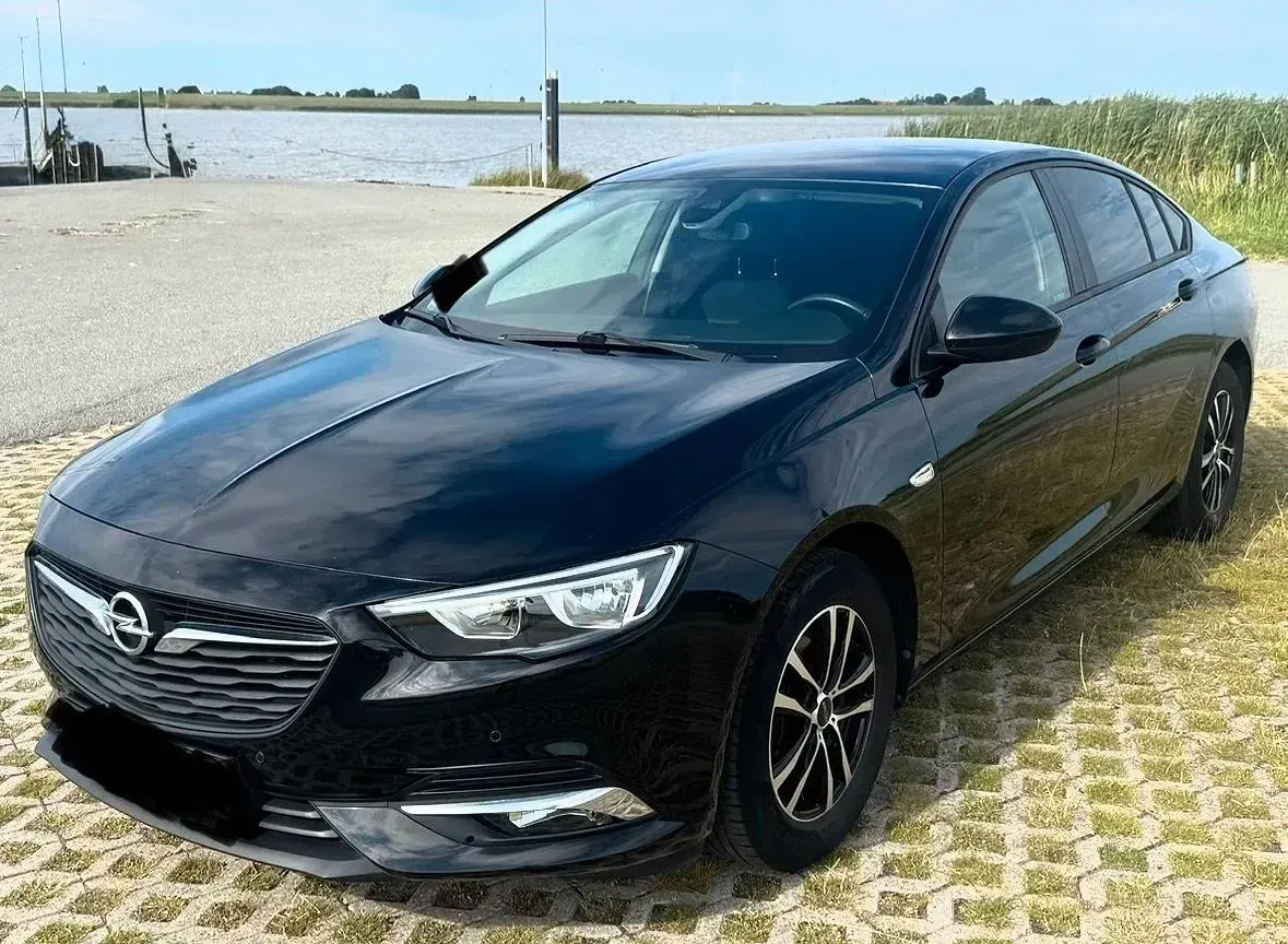 Gebraucht Opel Insignia 140 PS (102 kW) 2018 Schwarz Limousine