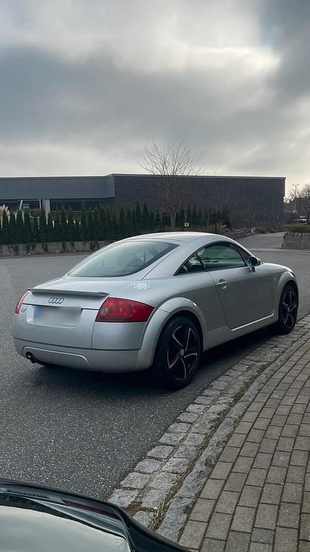 Gebraucht Audi TT 180 PS (132 kW) 2000 Silber Coupé
