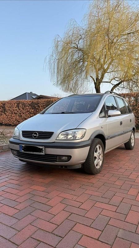 Gebraucht Opel Zafira 101 PS (74 kW) 2002 Silber Van / Kleinbus