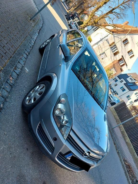 Gebraucht Opel Astra 105 PS (77 kW) 2005 Limousine