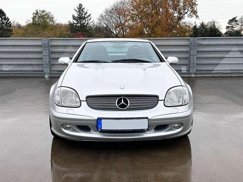 Gebraucht Mercedes SLK320 218 PS (160 kW) 2001 Silber Cabrio