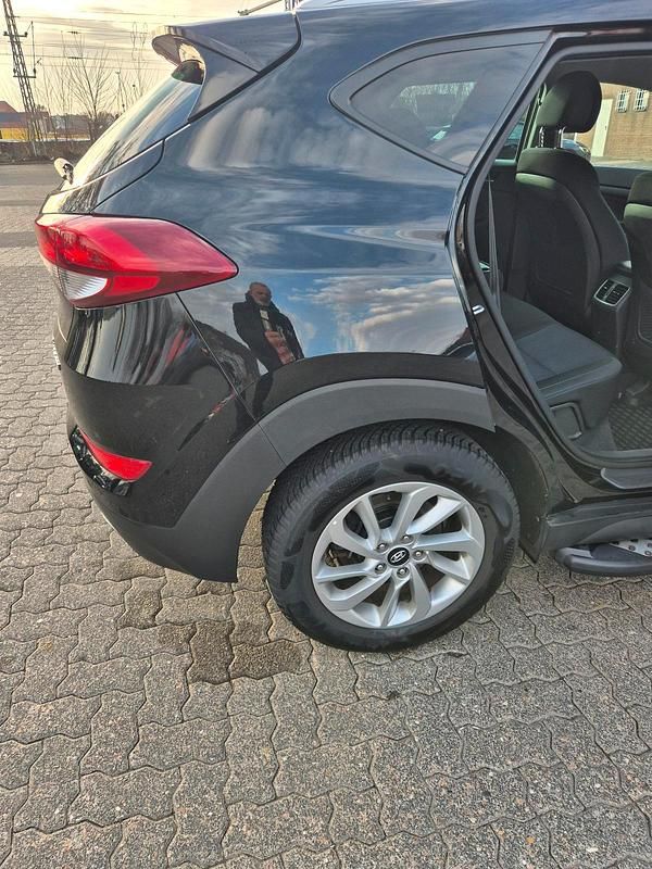 Gebraucht Hyundai Tucson Style 177 PS (130 kW) 2017 Schwarz SUV