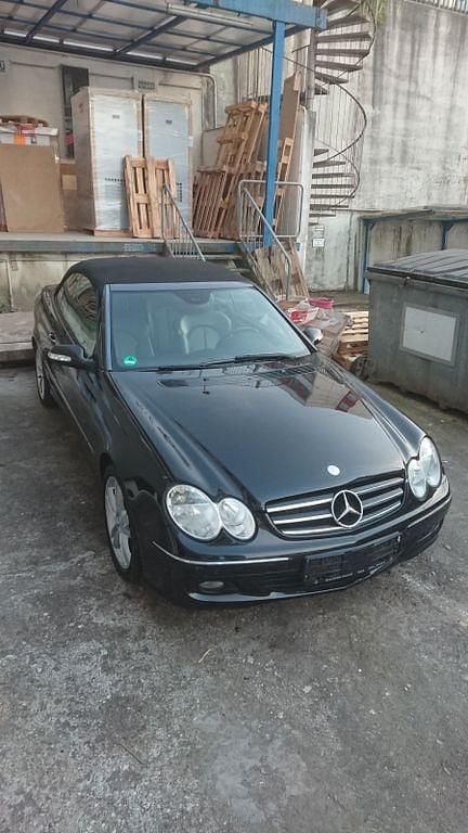 Schwarz Gebraucht 2005 Mercedes CLK200 Avantgarde Cabrio | 7.900 € (Fairer Preis) - Bild 1/4