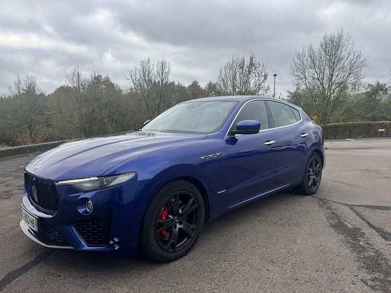 Gebraucht Maserati Levante 349 PS (256 kW) 2019 Blau SUV