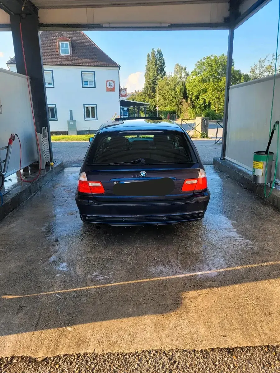 Gebraucht BMW 318 143 PS (105 kW) 2005 Blau Kombi