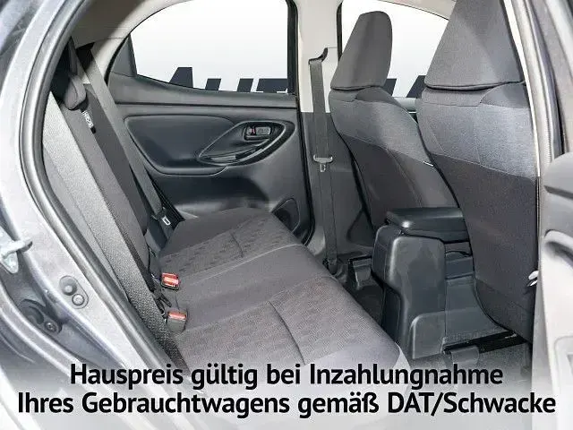 Neu Toyota Yaris 116 PS (85 kW) 2026 Grau Kleinwagen