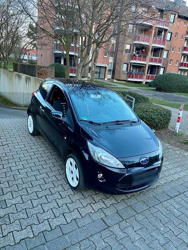 Gebraucht Ford Ka Individual 69 PS (50 kW) 2011 Schwarz Kleinwagen