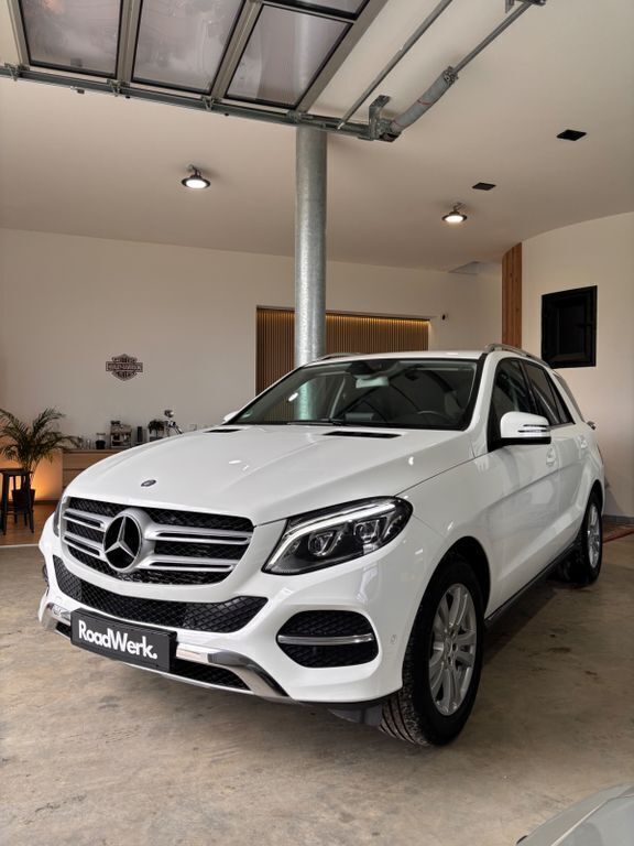 Weiß Gebraucht 2015 Mercedes GLE350 AMG line SUV | 30.900 € (Guter Preis) - Bild 1/4