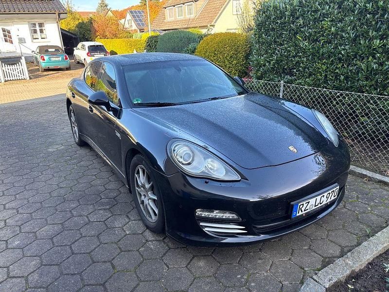 Schwarz Gebraucht 2011 Porsche Panamera 4 Limousine | 22.999 € - Bild 1/4
