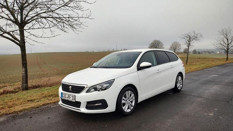 Weiß Gebraucht 2019 Peugeot 308 Active Kombi | 8.900 € (Superpreis) - Bild 1/4