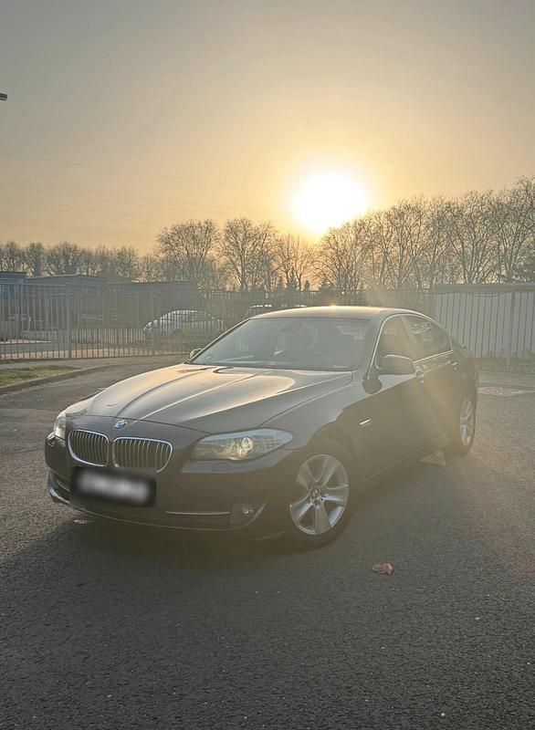 Gebraucht BMW 530 245 PS (180 kW) 2010 Grau Limousine
