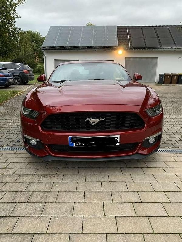 Gebraucht Ford Mustang Premium 317 PS (233 kW) 2016 Rot Coupé
