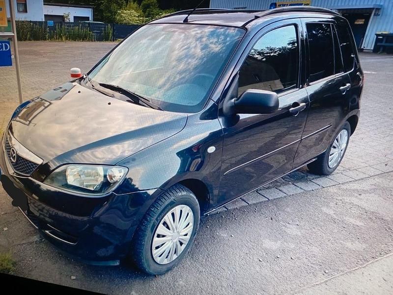 Schwarz Gebraucht 2003 Mazda 2 Exclusive Limousine | 900 € (Guter Preis) - Bild 1/4