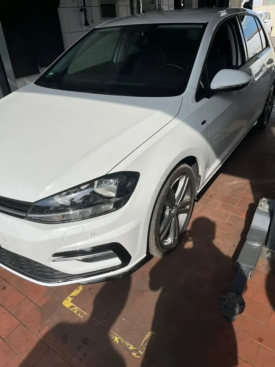 Gebraucht VW Golf VII Join 85 PS (62 kW) 2018 Weiß Limousine