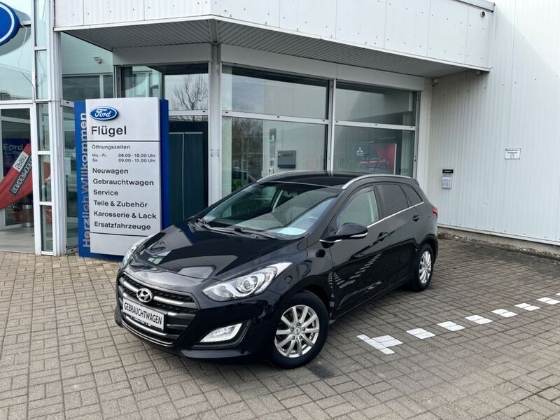 Schwarz Gebraucht 2015 Hyundai i30 Premium Limousine | 10.990 € (Teuer) - Bild 1/4