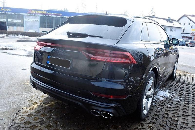 Gebraucht Audi SQ8 Sport 435 PS (319 kW) 2020 Schwarz SUV