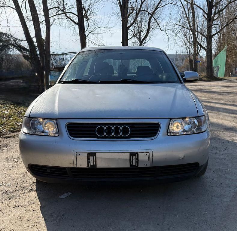 Gebraucht Audi A3 Ambiente 101 PS (74 kW) 2001 Silber Kleinwagen