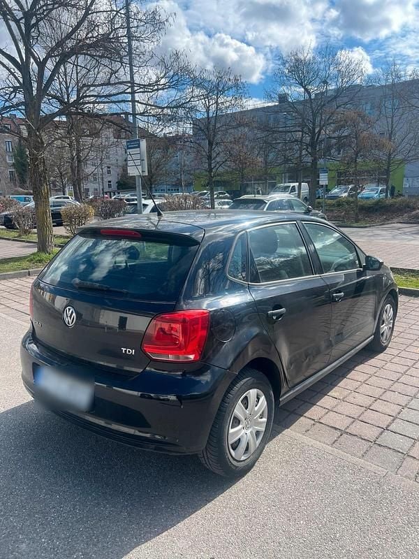 Gebraucht VW Polo 75 PS (55 kW) 2013 Schwarz Kleinwagen