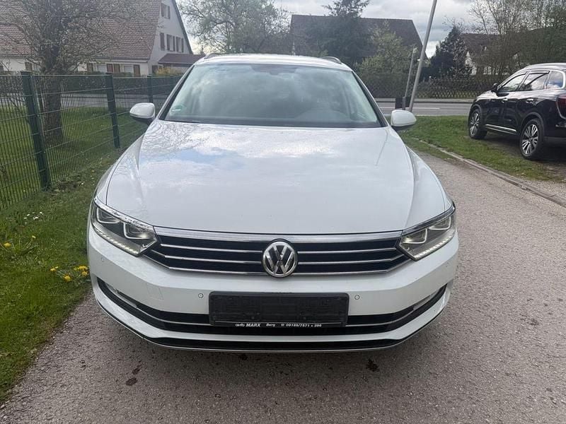 Gebraucht VW Passat Comfortline 190 PS (139 kW) 2019 Weiß Kombi