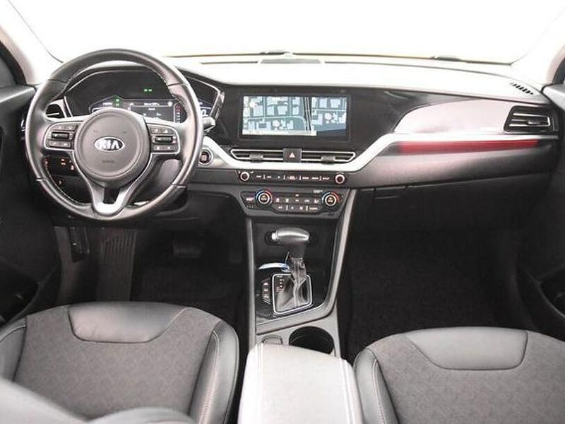 Gebraucht Kia Niro 141 PS (103 kW) 2020 Blau SUV