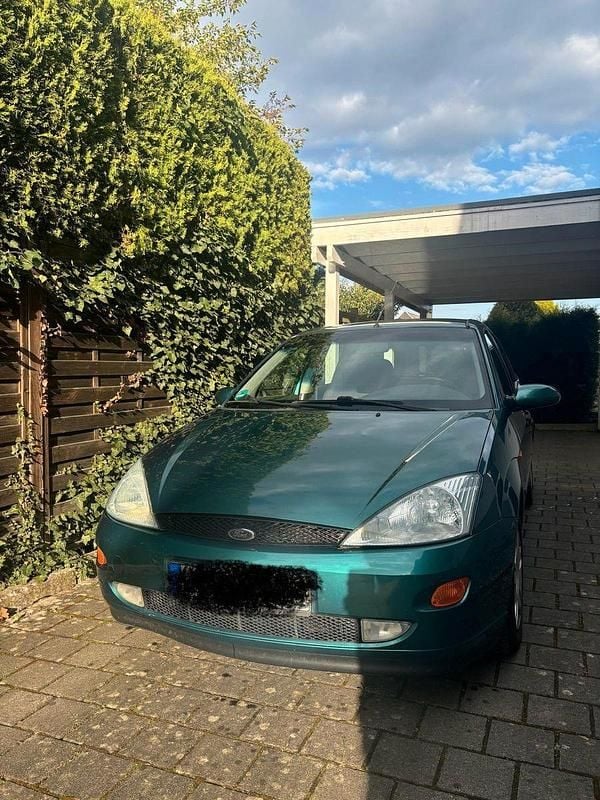 Second-hand Ford Focus 101 CP (74 kW) 2002 Berlinǎ
