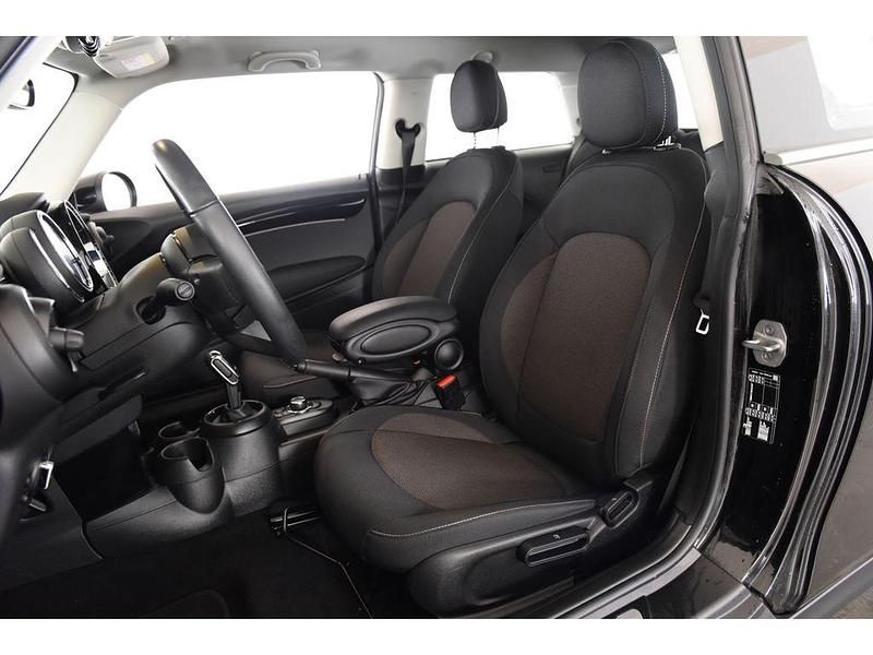 Gebraucht Mini Cooper Essential 136 PS (100 kW) 2023 Schwarz Kleinwagen