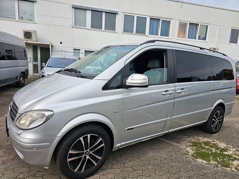 Silber Gebraucht 2010 Mercedes Viano Van / Kleinbus | 10.999 € (Superpreis) - Bild 1/4