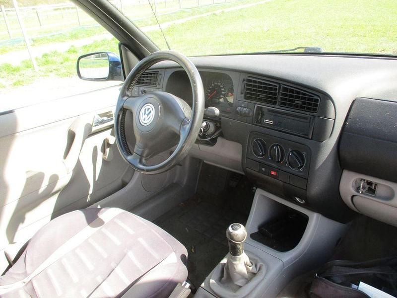 Gebraucht VW Golf Cabriolet 90 PS (66 kW) 2000 Blau Cabrio