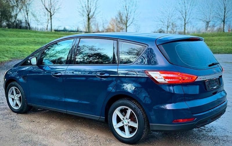 Gebraucht Ford S-MAX S 160 PS (117 kW) 2017 Blau Van / Kleinbus