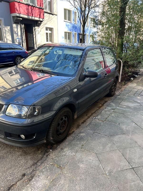 Gebraucht VW Polo 60 PS (44 kW) 2000 Grau Limousine