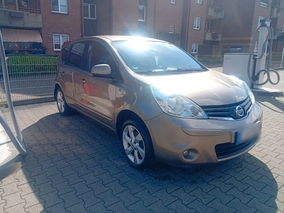 Gebraucht Nissan Note 88 PS (64 kW) 2010 Gold Kleinwagen