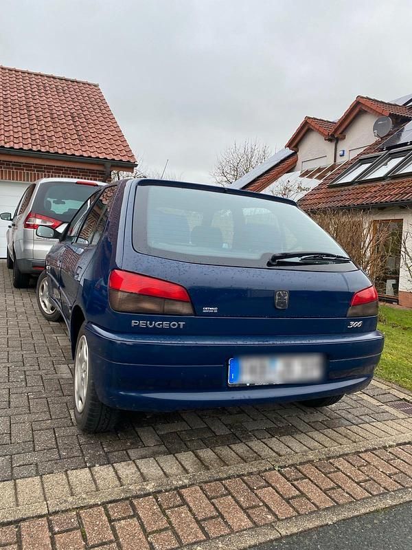 Gebraucht Peugeot 306 75 PS (55 kW) 1999 Blau Kleinwagen
