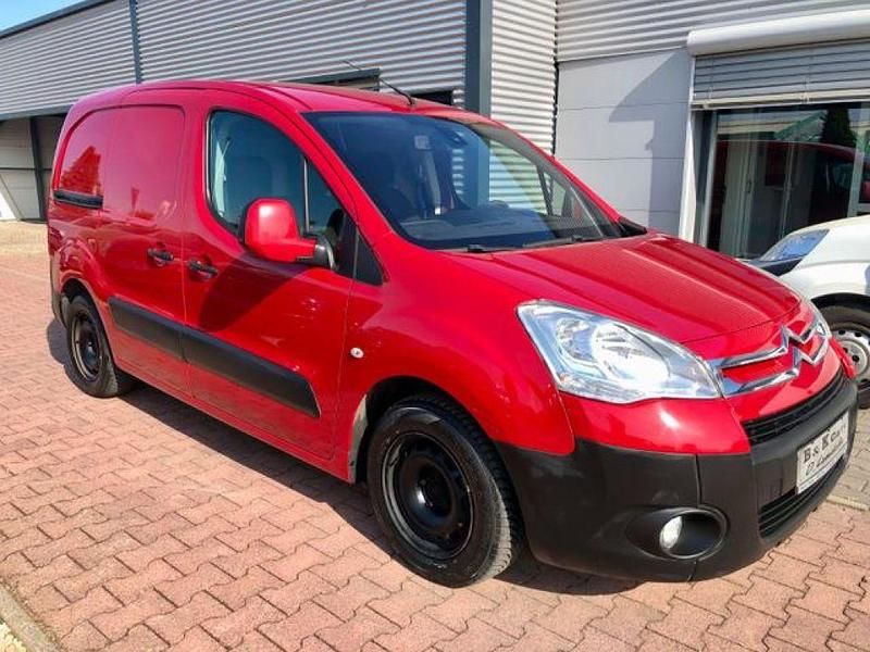Farbe rot ardent Gebraucht 2008 Citroën Berlingo Van / Kleinbus | 2.499 € - Bild 1/4