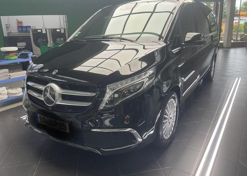 Schwarz Gebraucht 2020 Mercedes V250 Edition Van / Kleinbus | 36.500 € (Guter Preis) - Bild 1/4