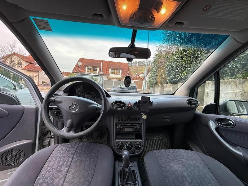 Gebraucht Mercedes A160 82 PS (60 kW) 2001 Silber Kleinwagen