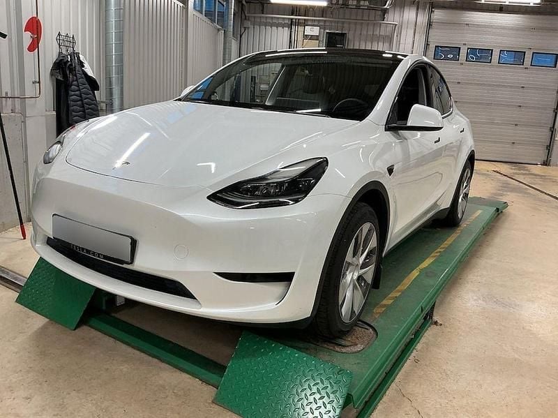 Gebraucht Tesla Model Y RWD 219 kW (299 PS) 2024 Weiß SUV