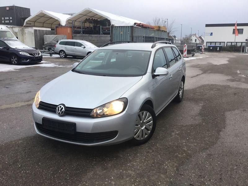 Silber Gebraucht 2013 VW Golf VII Trendline Kombi | 4.799 € (Superpreis) - Bild 1/4