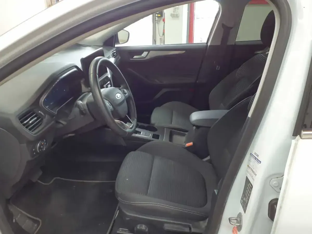 Gebraucht Ford Focus Titanium X 115 PS (84 kW) 2023 Frozen white Kombi
