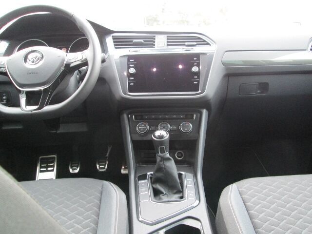 Gebraucht VW Tiguan Join 150 PS (110 kW) 2019 Grau metallic SUV