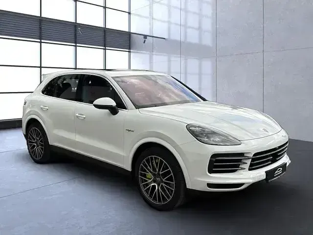Używany Porsche Cayenne 462 KM (339 kW) 2021 Biały SUV
