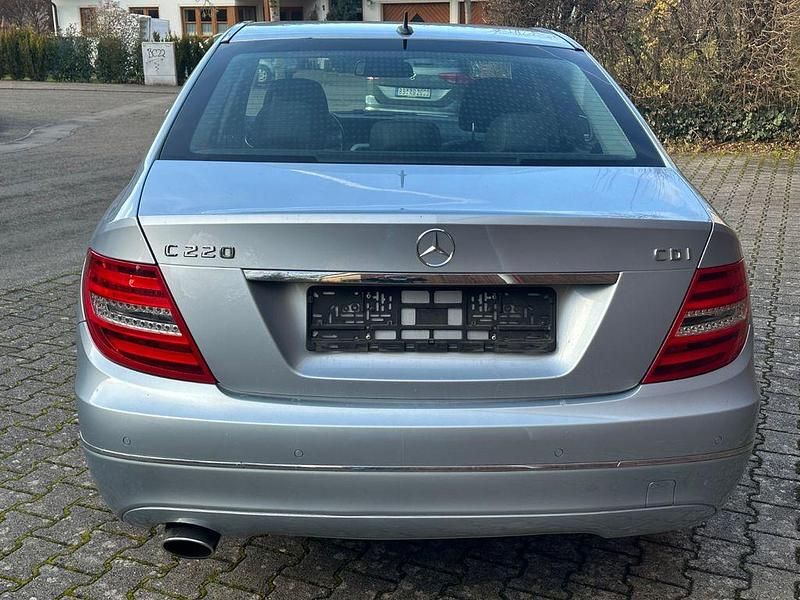 Gebraucht Mercedes C220 Avantgarde 170 PS (125 kW) 2012 Silber Limousine