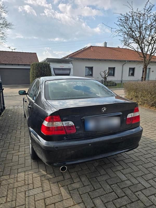 Gebraucht BMW 318 143 PS (105 kW) 2004 Schwarz Limousine