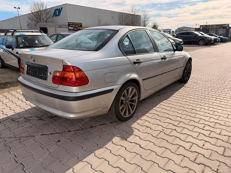 Gebraucht BMW 320 143 PS (105 kW) 2001 Grau Limousine