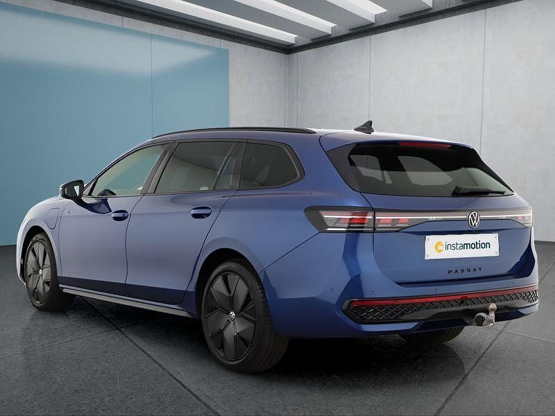 Gebraucht VW Passat 272 PS (200 kW) 2024 Blau Kombi