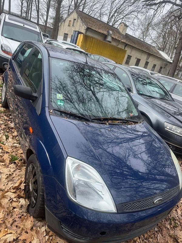 Gebraucht Ford Fiesta 80 PS (58 kW) 2002 Blau Kleinwagen