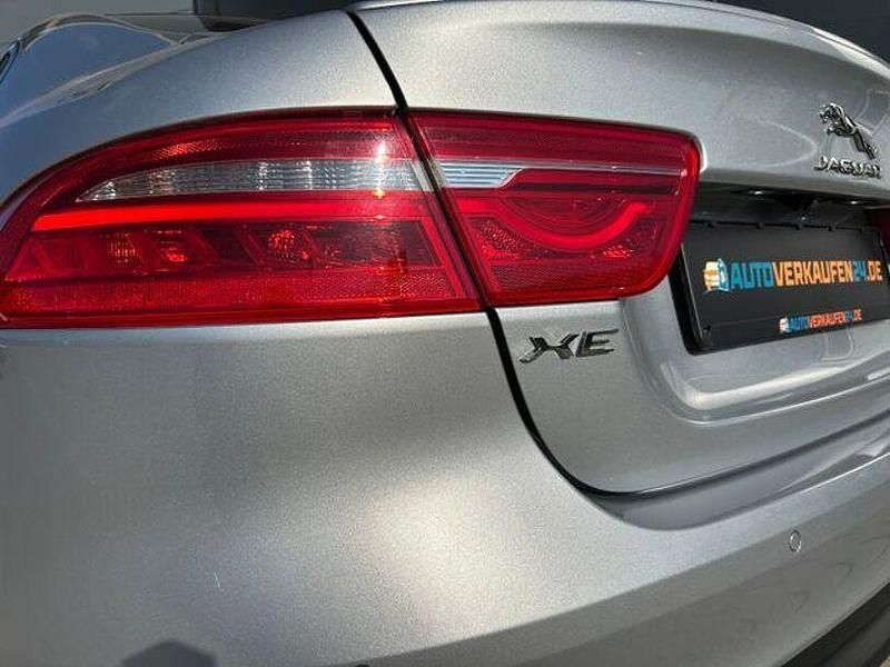 Gebraucht Jaguar XE R-Sport 200 PS (147 kW) 2019 Silber Limousine