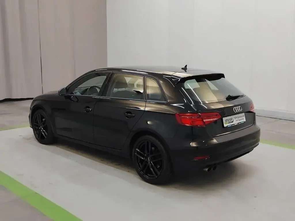 Gebraucht Audi A3 150 PS (110 kW) 2019 Schwarz Limousine