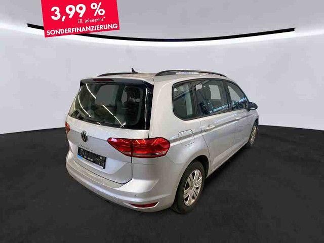 Gebraucht VW Touran Comfortline 150 PS (110 kW) 2022 Reflexsilber metallic (metallic) Van / Kleinbus